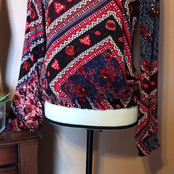 Boho patterned long sleeve top - Picture 2 of 4